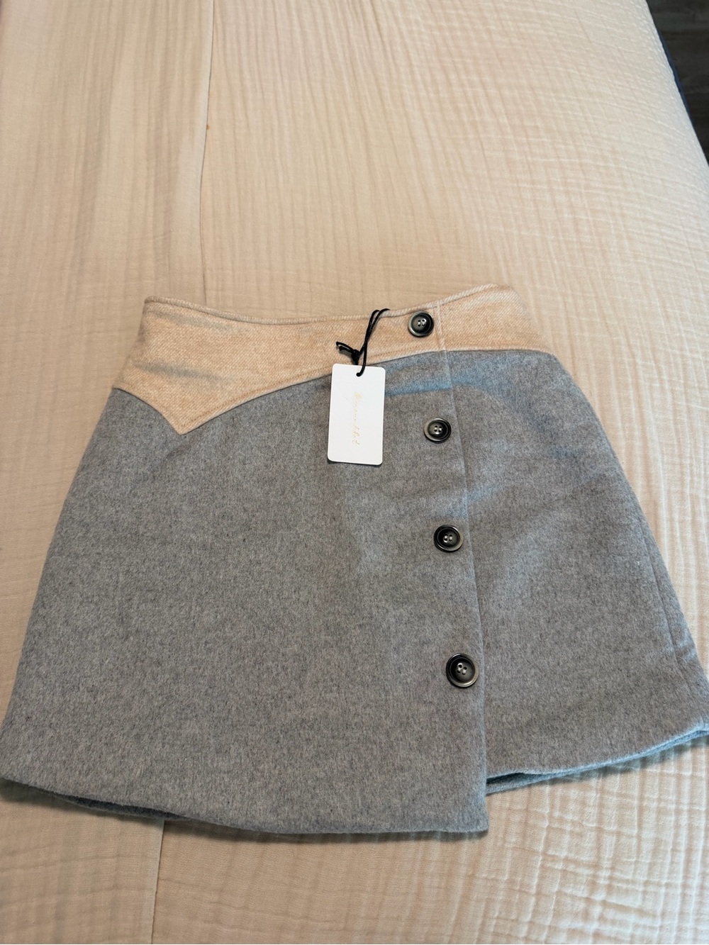 Line & Dot Two-Tone Mini Skirt Wool Blend in Gray and Cream